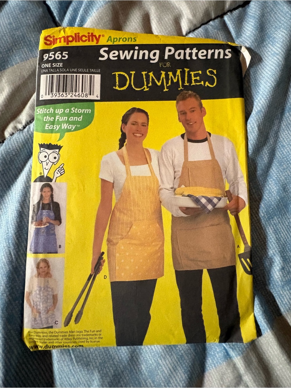 Simplicity Sewing Pattern 9565 Aprons for Dummies - Yellow/Tan